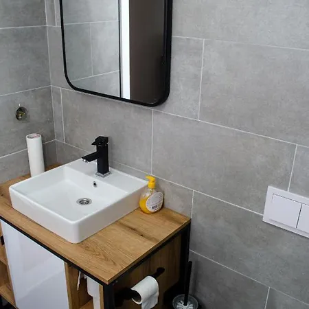 Lovely 1-bedroom Unit With Free Parking Apartament Skopje