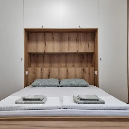 Lovely 1-bedroom Unit With Free Parking 아파트