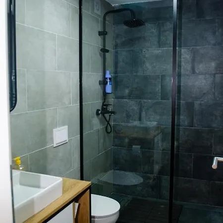 Appartement Lovely 1-bedroom Unit With Free Parking Skopje