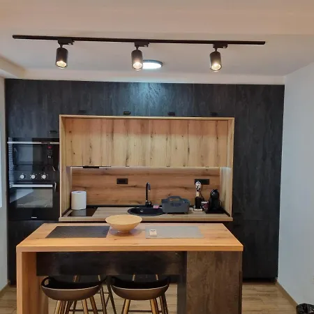 Apartament Lovely 1-bedroom Unit With Free Parking Skopje