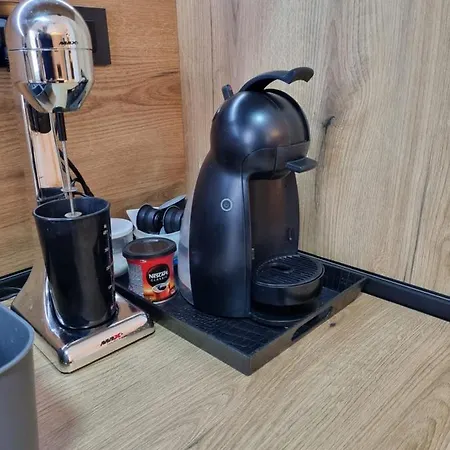 Lovely 1-bedroom Unit With Free Parking