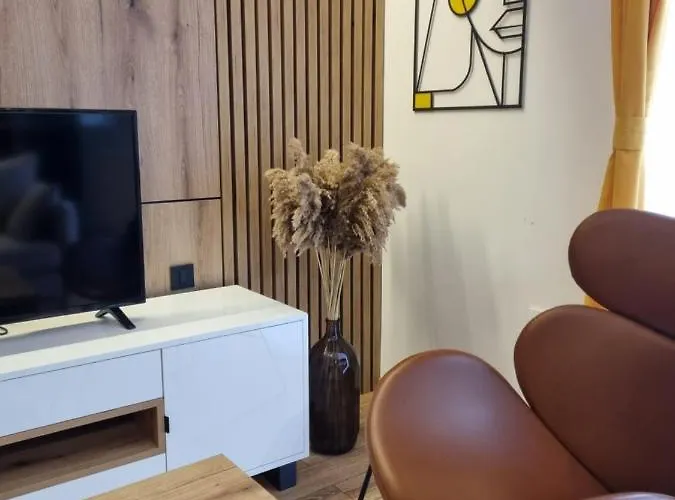 Lovely 1-bedroom Unit With Free Parking Apartment