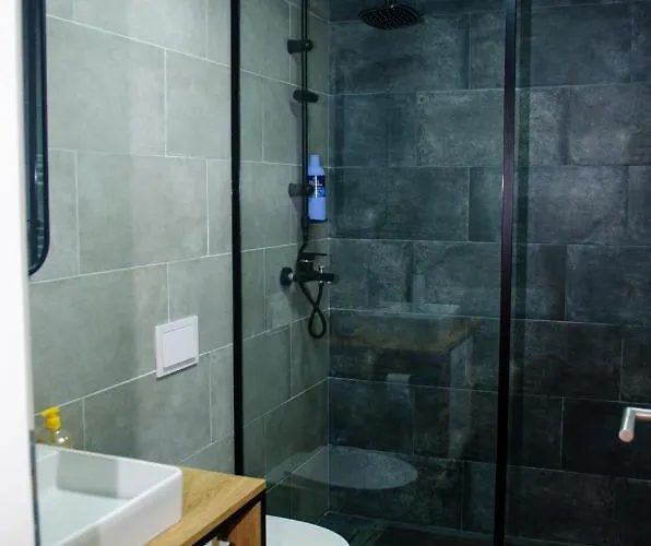 Appartement Lovely 1-bedroom Unit With Free Parking Skopje